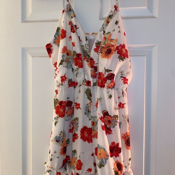 Sienna Sky Romper - Picture 2 of 3